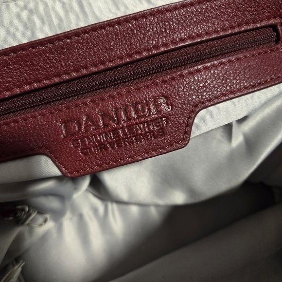 Matching Danier leather bag and purse - Picture 5 of 6